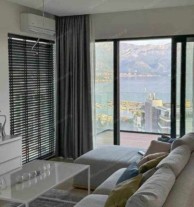 Prodaja, trosoban stan, 262m², Centar, Budva