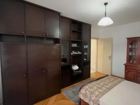 Izdavanje, dvosoban stan, 70m², Centar, Podgorica - image 4