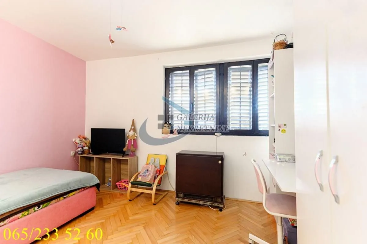 Sale, four bedroom apartment, 81m², Đeram Pijaca, Beograd