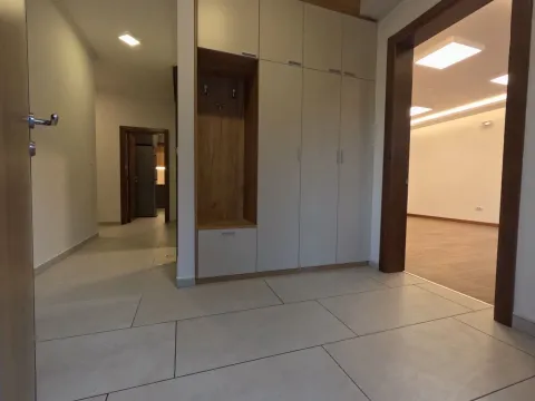 Rent, house, 160m², Dalmatinska ulica, Podgorica - image 15