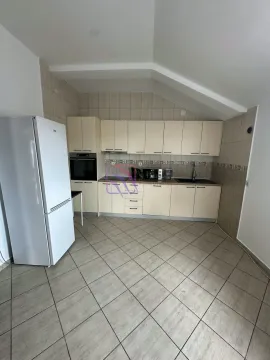 Rent, four bedroom apartment, 150m², Stari Aerodrom, Podgorica - image 15