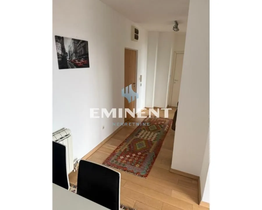 Izdavanje, trosoban stan, 73m², Crveni Krst, Beograd