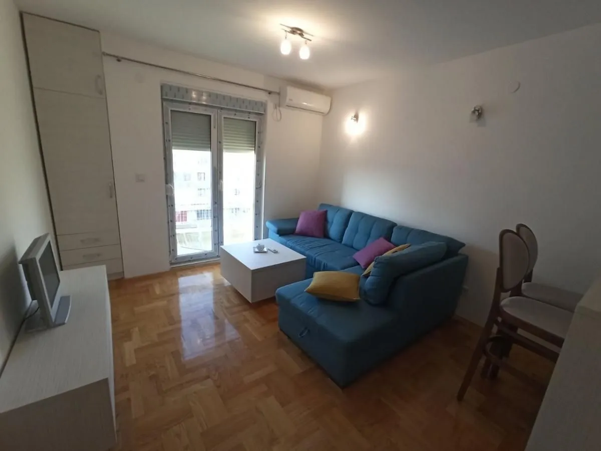 Rent, apartment, 40m², Stari Aerodrom, Podgorica
