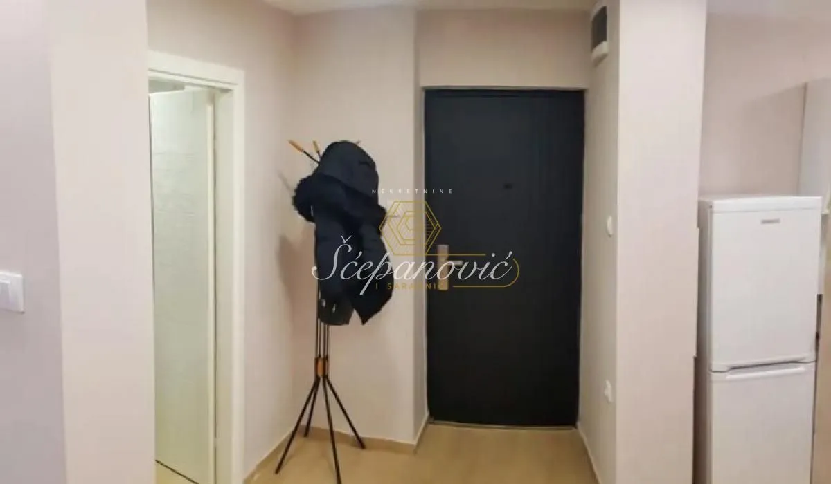 Prodaja, dvosoban stan, 39m², Žitni trg, Zrenjanin