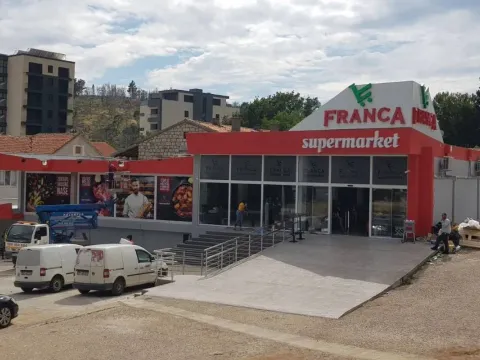 Sale, office space, 483m², Sutomore, Bar - image 1