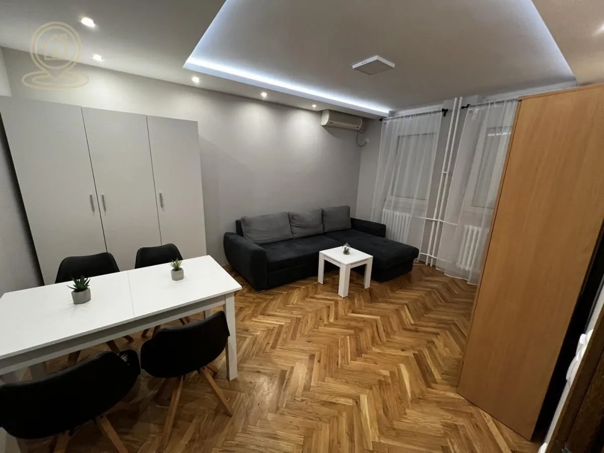 Izdavanje, dvosoban stan, 40m², Novo naselje, Novi Sad