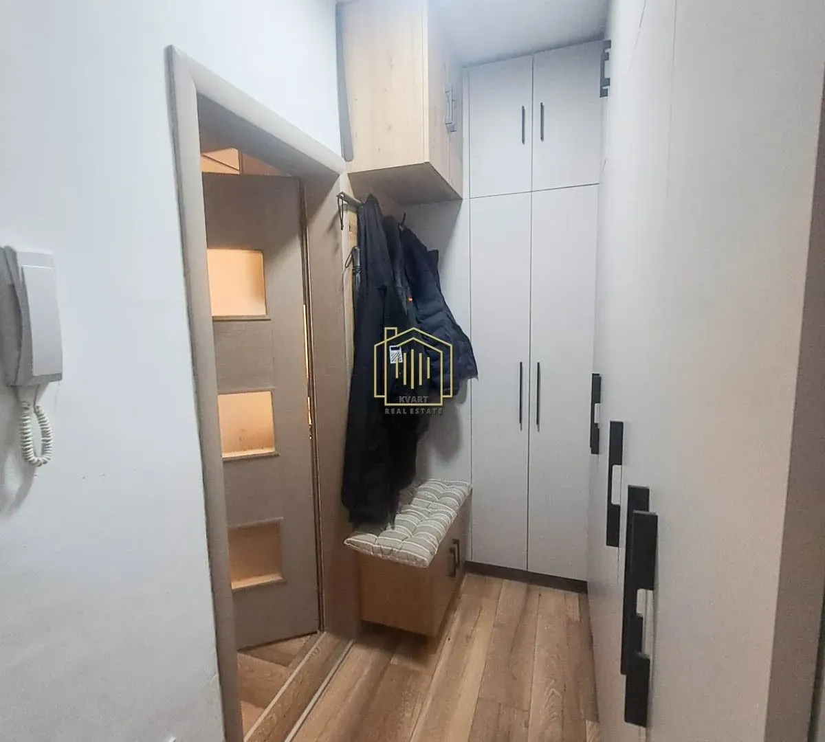 Prodaja, jednosoban stan, 40m², Stari Aerodrom, Podgorica