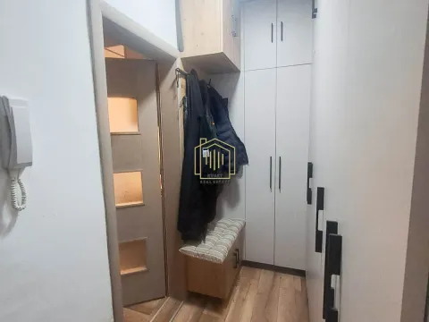 Prodaja, jednosoban stan, 40m², Stari Aerodrom, Podgorica - image 3