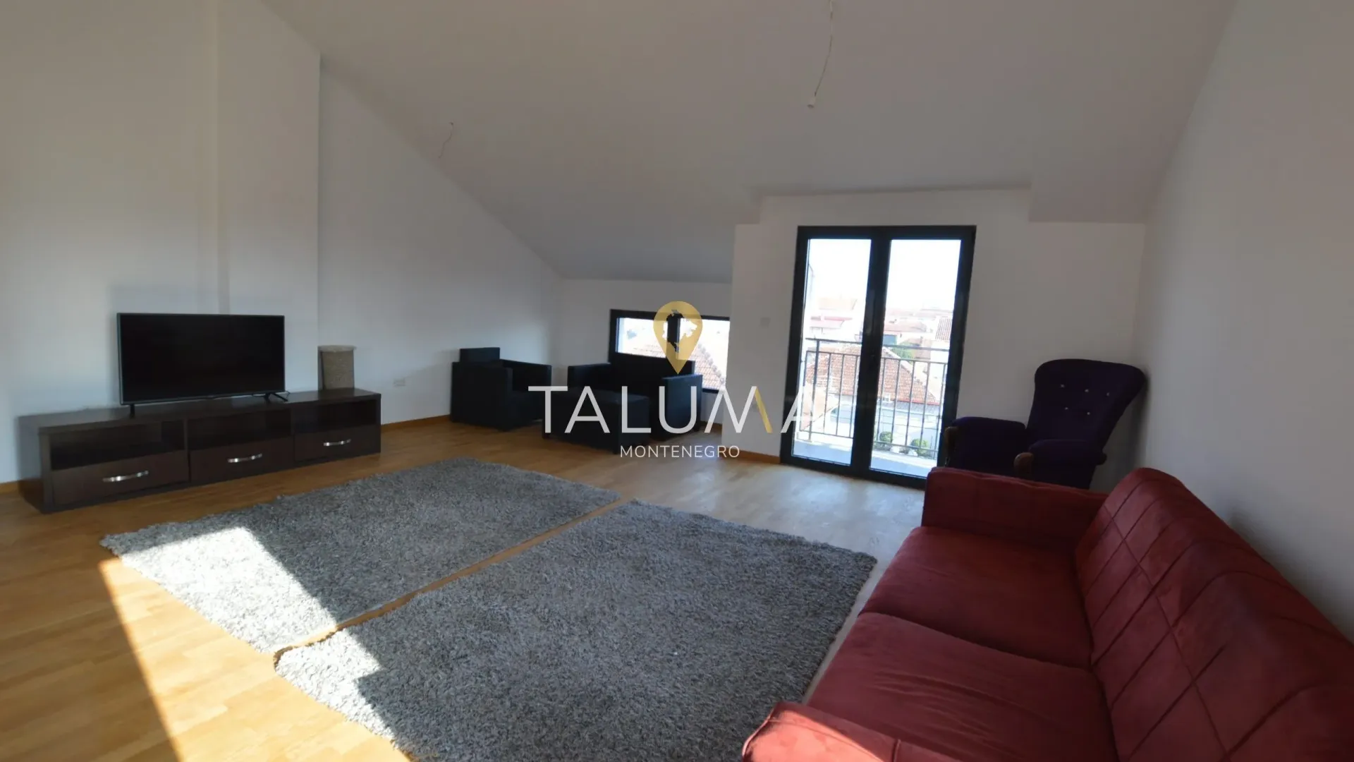 Izdavanje, stan, 150m², Tološi, Podgorica