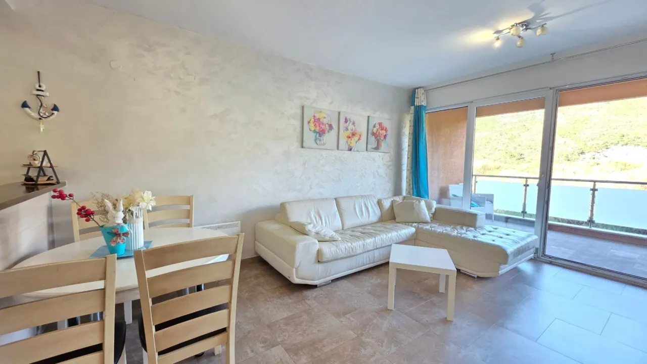 Prodaja, dvosoban stan, 68m², Bečići, Budva