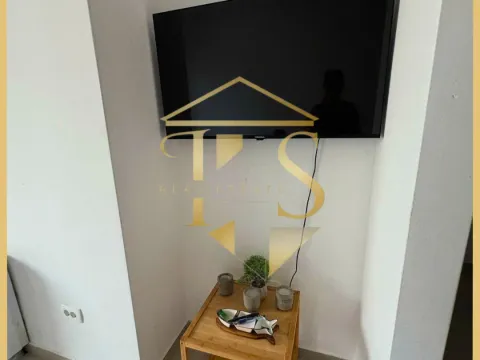 Izdavanje, jednosoban stan, 42m², Centar, Tivat - image 2