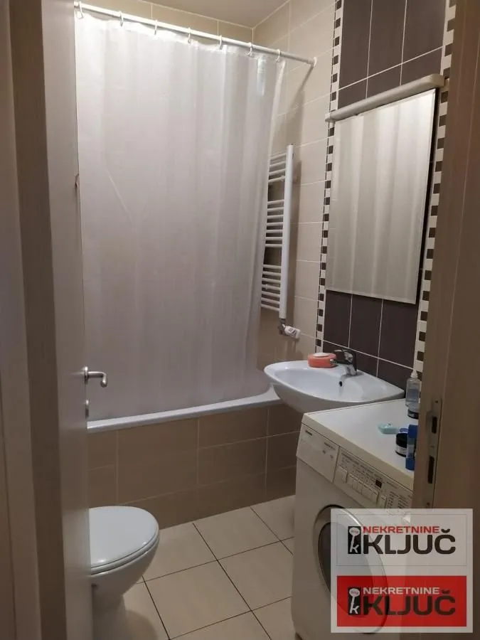 Izdavanje, garsonjera, 28m², Adamovićevo Naselje, Novi Sad Sve Podlokacije