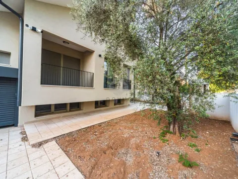 Izdavanje, kuća, 280m², Stari Aerodrom, Podgorica - image 4
