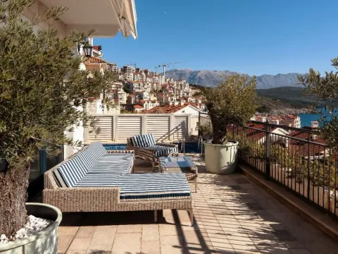 Izdavanje, kuća, 115m², Luštica Bay, Tivat - image 7