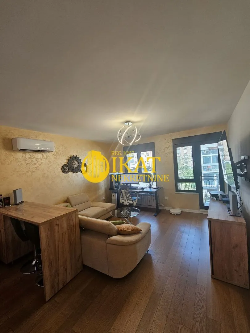Sale, one bedroom apartment, 40m², Stari Grad, Beograd