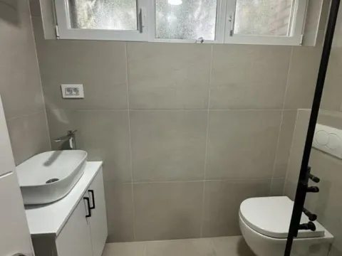 Izdavanje, trosoban stan, 55m², Grbavica, Novi Sad Sve Podlokacije - image 9