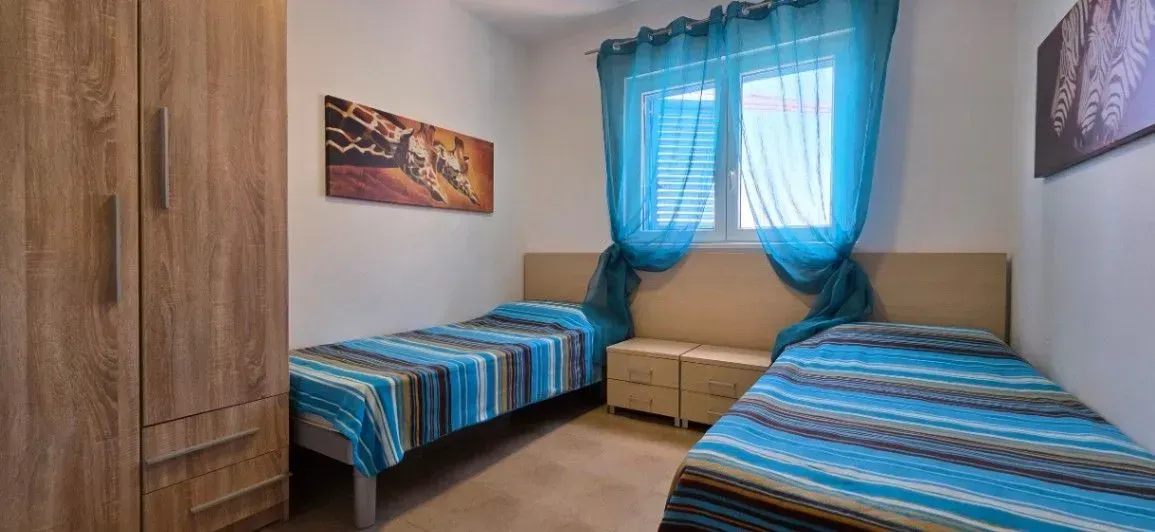 Sale, two bedroom apartment, 71m², Bečići, Budva