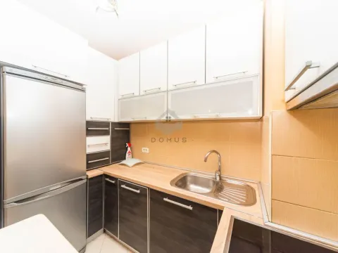 Izdavanje, dvosoban stan, 75m², Pobrežje, Podgorica - image 4