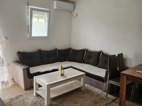 Izdavanje, dvosoban stan, 50m², Gornja Gorica, Podgorica - image 7