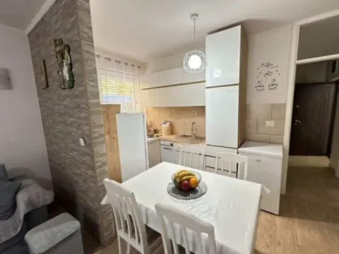 Prodaja, dvosoban stan, 48m², Dobrota, Kotor - image 8