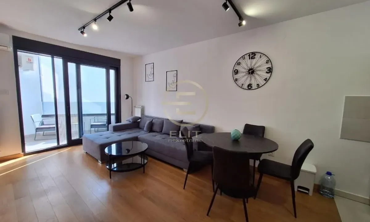 Prodaja, dvosoban stan, 48m², Rotkvarija, Novi Sad Sve Podlokacije