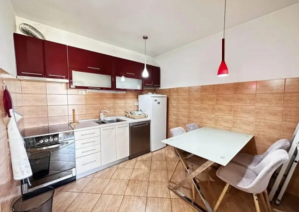 Izdavanje, jednosoban stan, 45m², City Kvart, Podgorica