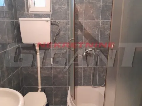 Rent, four bedroom apartment, 140m², Miljakovac, Rakovica - image 12