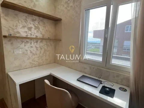 Rent, three bedroom apartment, 100m², Stari Aerodrom, Podgorica - image 5