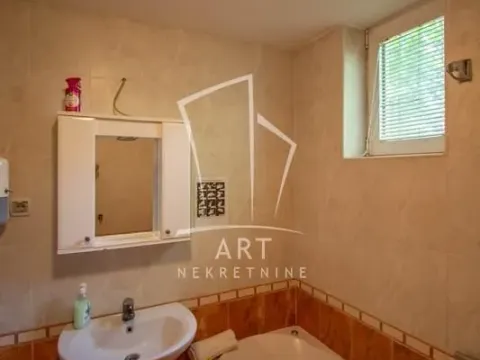 Prodaja, stan, 226m², Voždovac Sve Podlokacije, Beograd - image 7