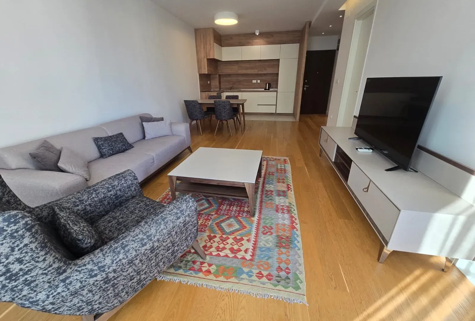 Prodaja, jednosoban stan, 57m², Kruševac, Podgorica