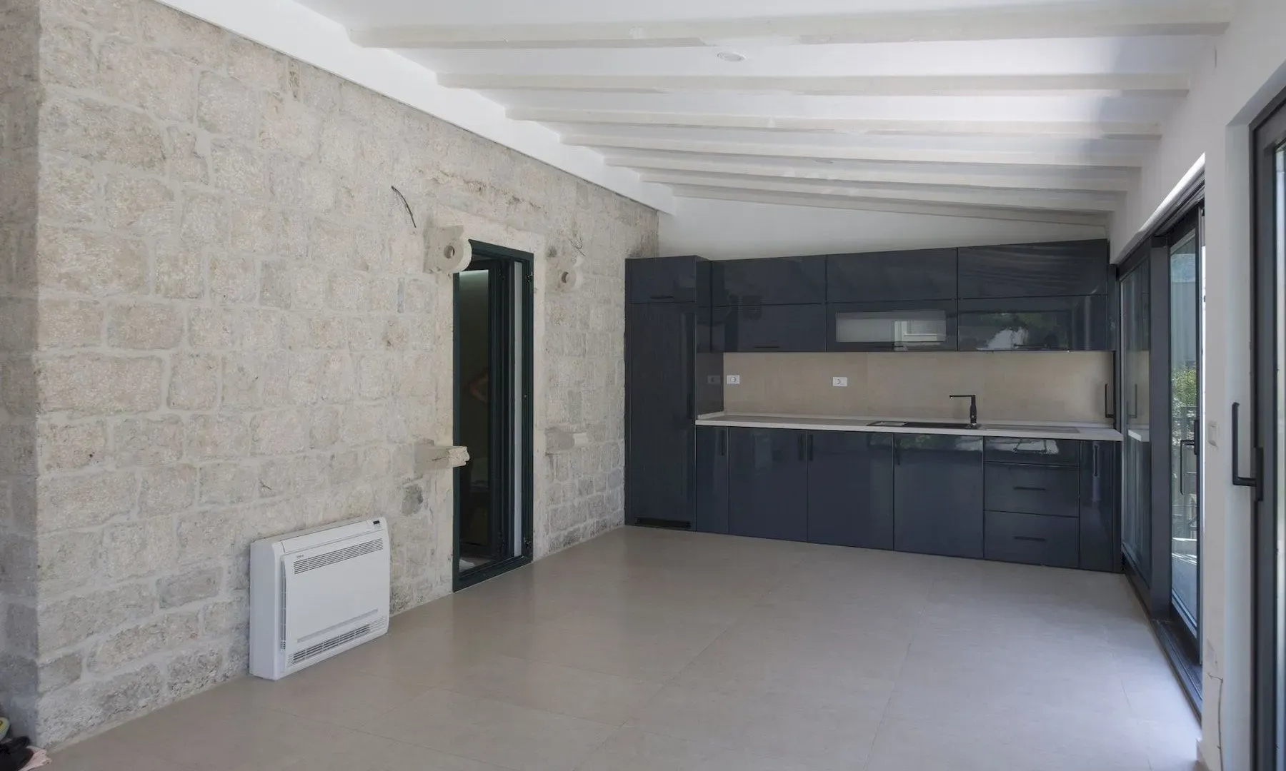 Sale, house, 250m², Kotor, Crna Gora