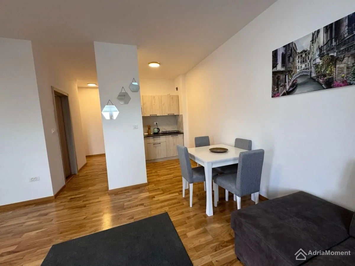 Prodaja, dvosoban stan, 60m², Bečići, Budva