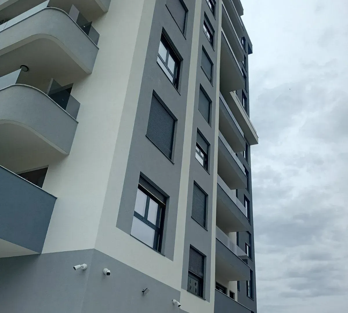 Prodaja, dvosoban stan, 73m², Centar, Bar