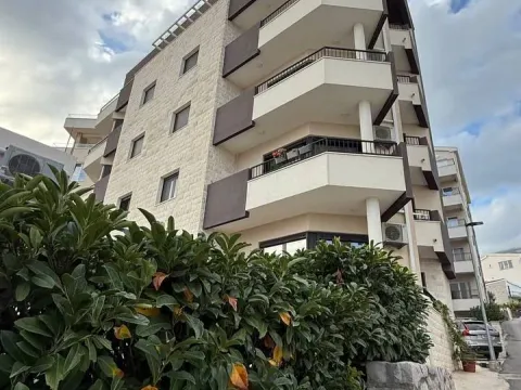 Izdavanje, jednosoban stan, 55m², Bečići, Budva - image 8
