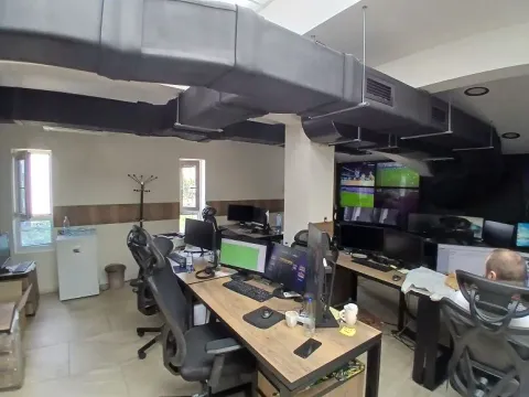 Rent, office space, 734m², Južni Bulevar, Vračar Sve Podlokacije - image 2