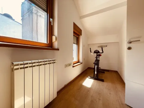 Rent, four bedroom apartment, 118m², Kalenić Pijaca, Vračar Sve Podlokacije - image 14