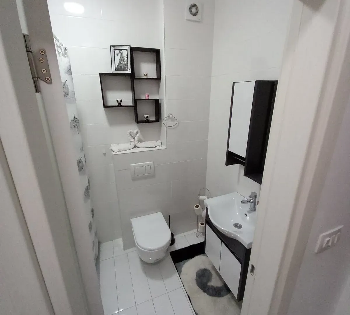 Izdavanje, jednosoban stan, 46m², Stari Aerodrom, Podgorica
