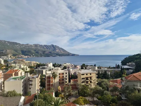View of the sea and the city from the apartment. - image 10