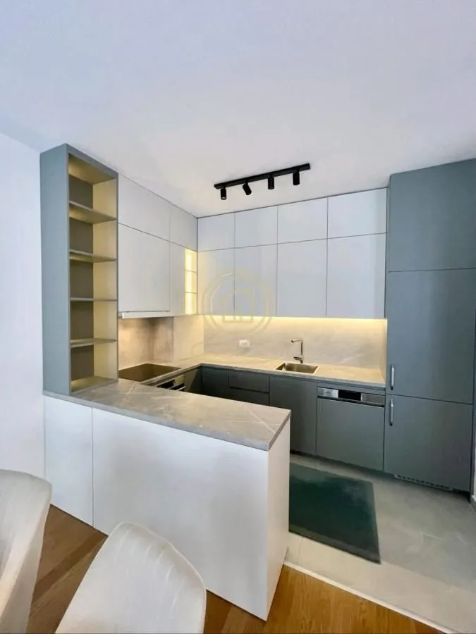 Rent, three bedroom apartment, 61m², Crveni Krst, Beograd