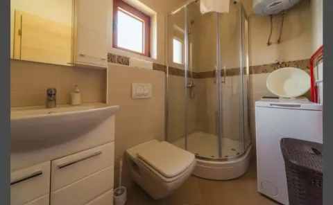 Rent, two bedroom apartment, 55m², Petrovac, Budva - image 11