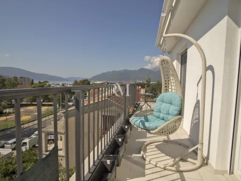 Prodaja, jednosoban stan, 64m², Pod Kuk, Tivat - image 1