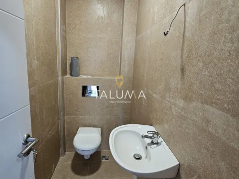 Izdavanje, dvosoban stan, 64m², Tološi, Podgorica - image 7