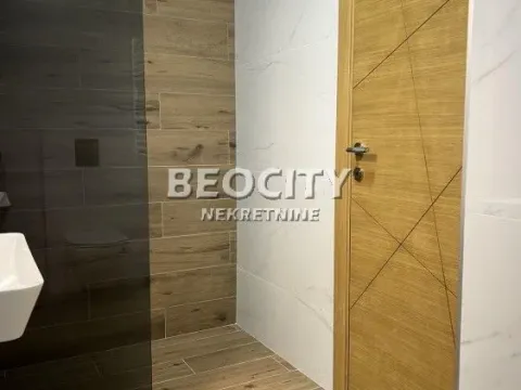 Izdavanje, poslovni prostor, 59m², Centar, Novi Sad - image 15