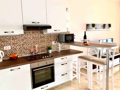 Prodaja, dvosoban stan, 75m², Dobra Voda, Budva - image 17