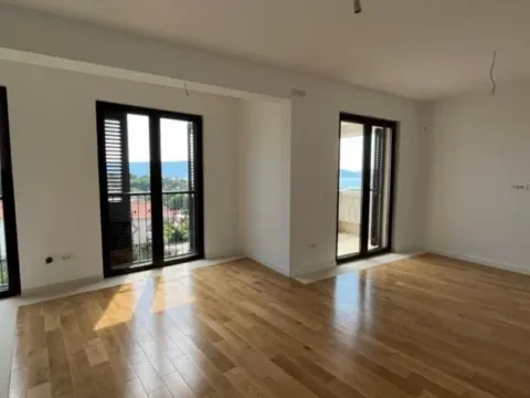Prodaja, dvosoban stan, 71m², Tivat, Crna Gora - image 2