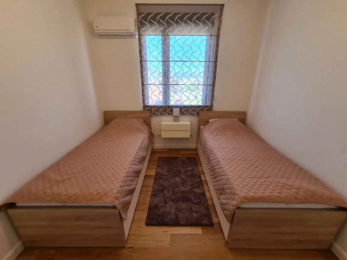 Izdavanje, trosoban stan, 95m², City Kvart, Podgorica