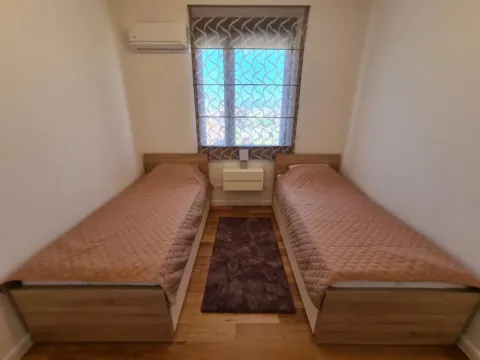 Izdavanje, trosoban stan, 95m², City Kvart, Podgorica - image 8