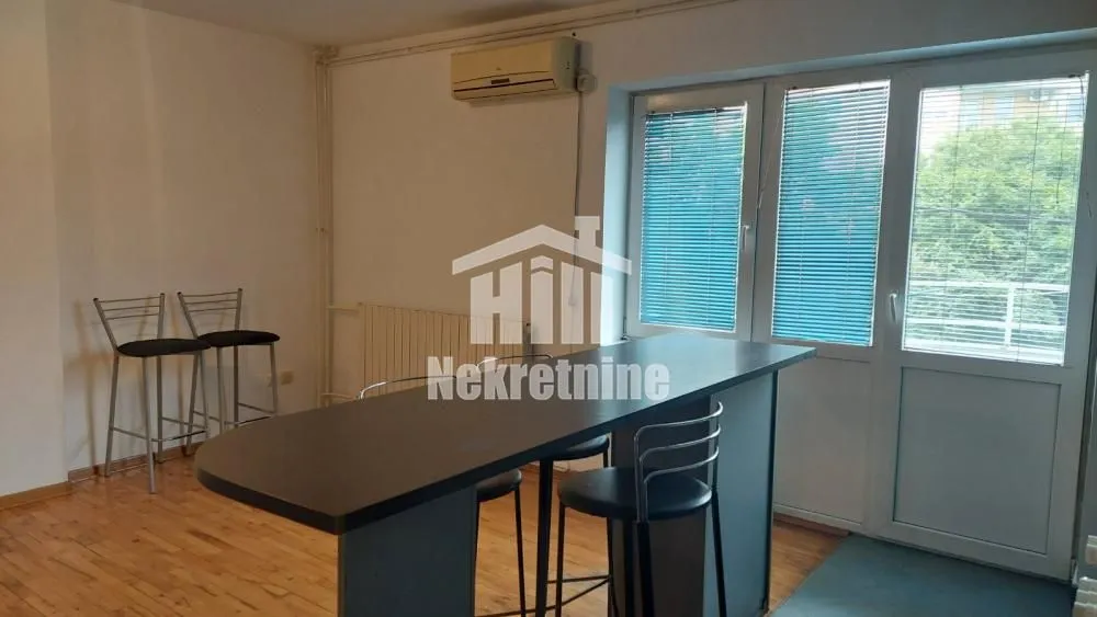 Rent, house, 180m², Čukarica, Beograd