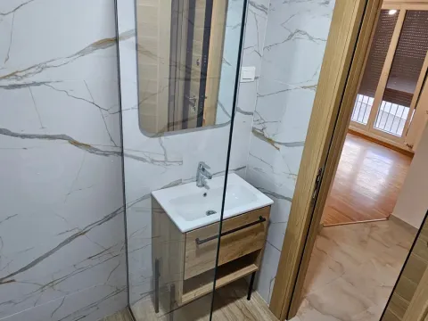 Prodaja, jednosoban stan, 40m², Centar, Kolašin - image 9