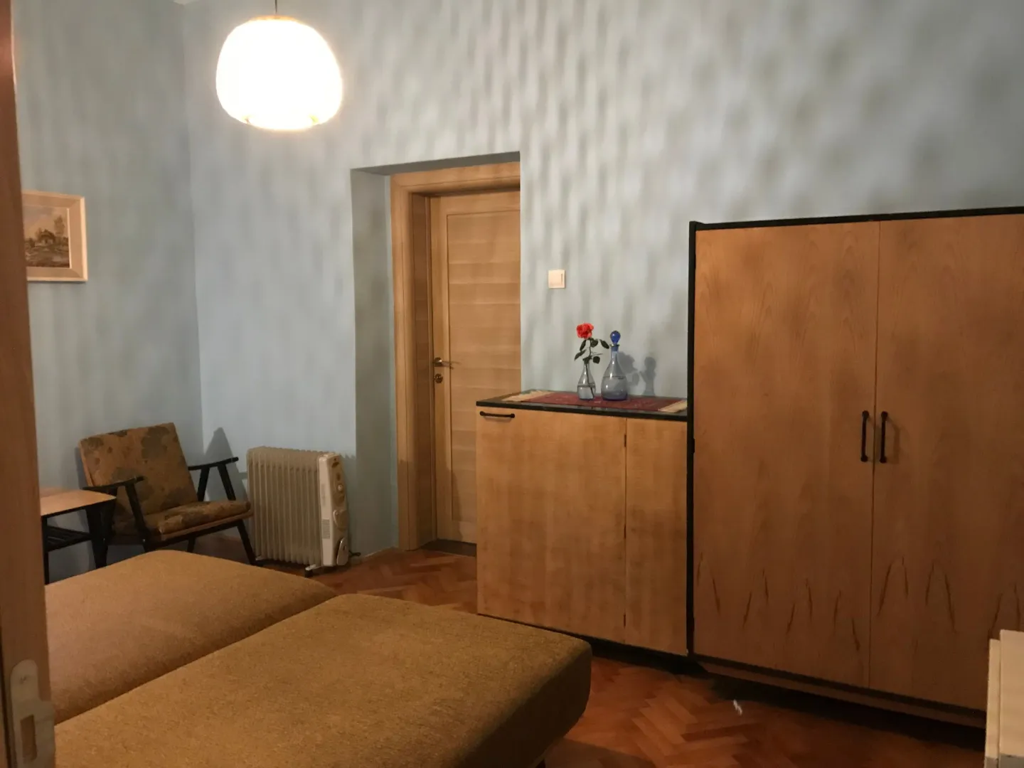 Izdavanje, jednosoban stan, 39m², Centar, Cetinje